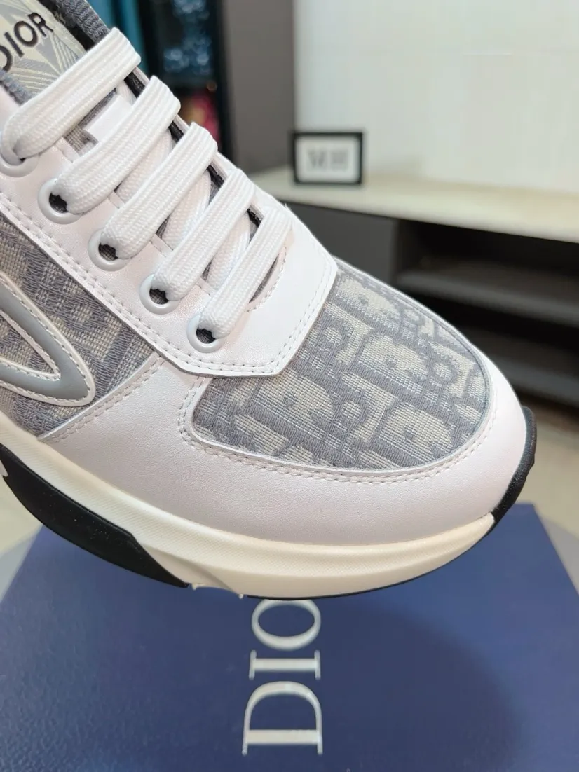 Men's men's shoes 💰438🌹🌹【Dior】Best-selling official website world premiere🔝High-end men's shoes brand official website latest series: The upper is made of imported cowhide with specially designed fabrics➕Mesh breathable lining. Make walking more convenient and comfortable! Compared with the official quality, Midea’s 1:1 replica. Create a fashionable personality to set off your uniqueness! A must-have for trendy men! Classic style. Men's sizes: 38-44.